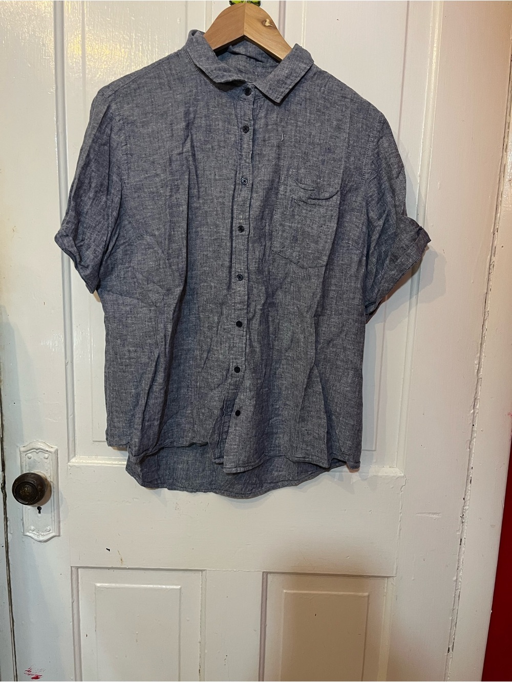 Tommy Hilfiger Men's Short-Sleeve Button-Down Shirt in Chambray Blue